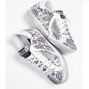 Golden Goose Superstar Sneakers